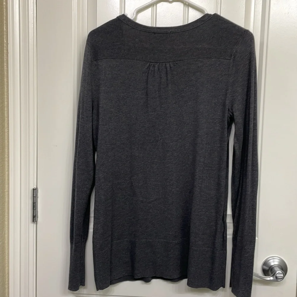 Eddie Bauer gray sweater - Picture 7 of 9